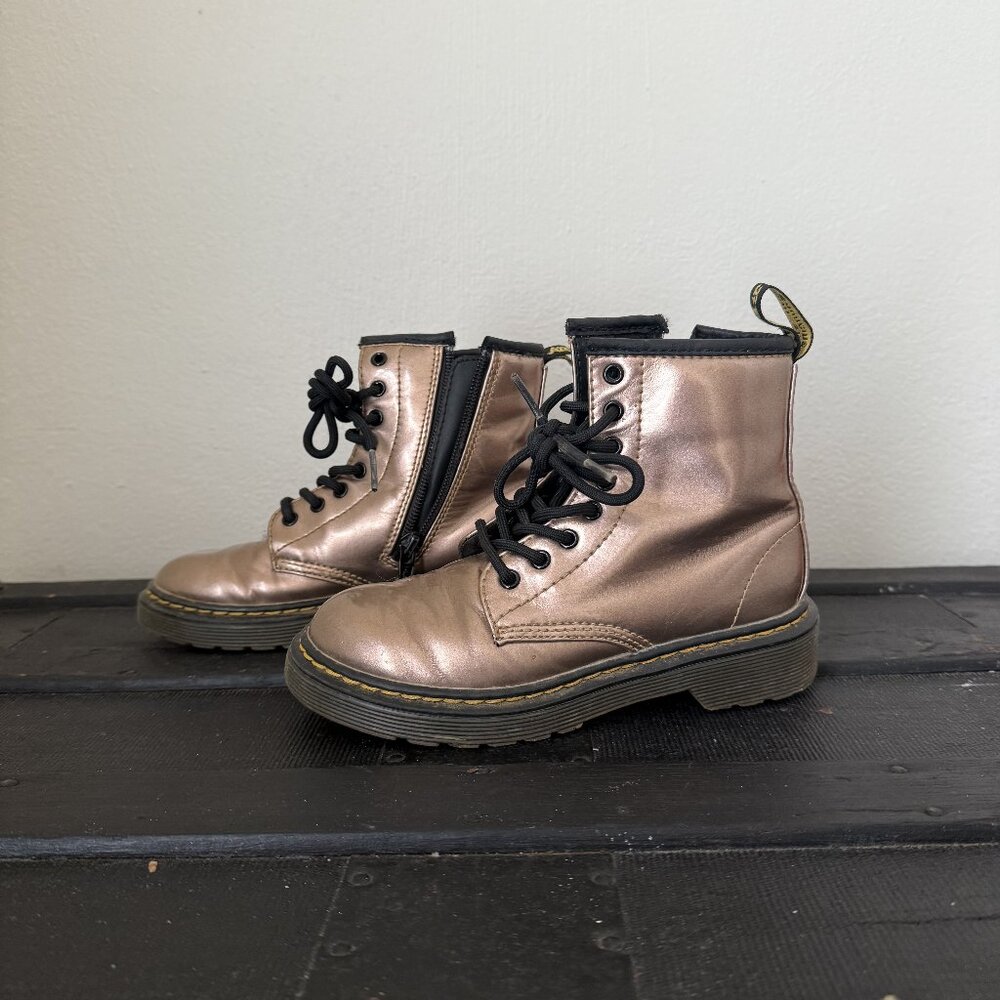Dr. Martens Kids Metallic Rose Gold Lace-Up Boots